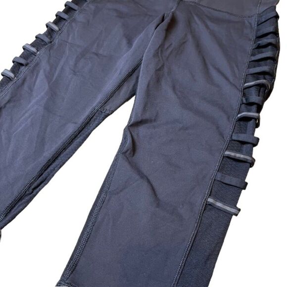 Lululemon Sunshine Salutation Crop (Full-On Luxtreme) Black Size 8 - Picture 4 of 12